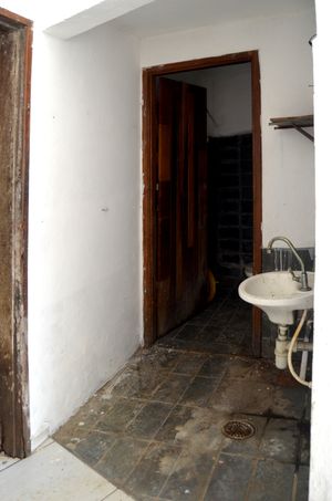 Image 25 - 922064