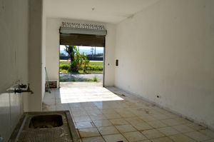 Image 29 - 922064