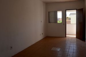 Image 29 - 922065