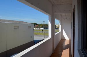 Image 20 - 922065