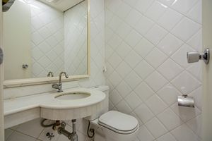 Image 15 - 922066