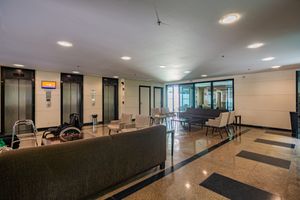Image 24 - 922066