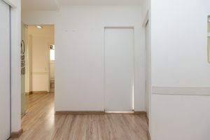 Image 30 - 922070