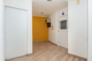 Image 32 - 922070