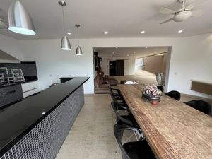Image 3 - 922072