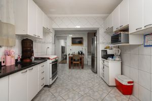 Image 9 - 922074