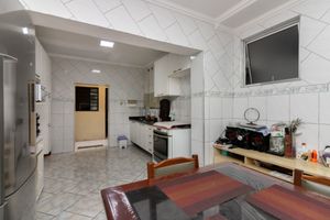 Image 7 - 922074
