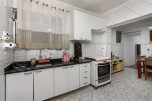 Image 10 - 922074