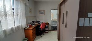 Image 24 - 922079