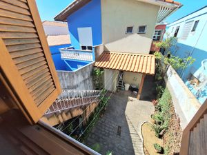 Image 8 - 922086