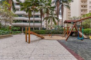 Image 39 - 922090