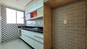 Image 4 - 922096