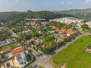 Image 12 - 922100