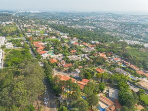 Image 15 - 922100