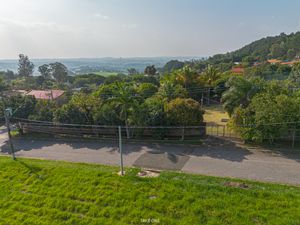 Image 17 - 922100