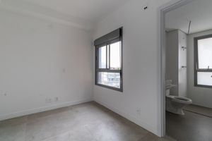 Image 19 - 922106