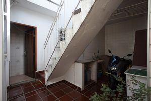 Image 16 - 922109