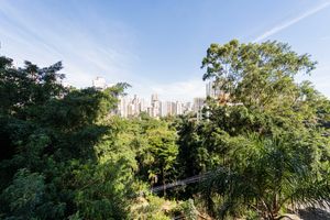 Image 17 - 922112