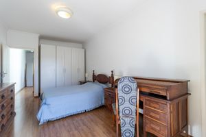 Image 19 - 922116