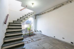 Image 33 - 922125