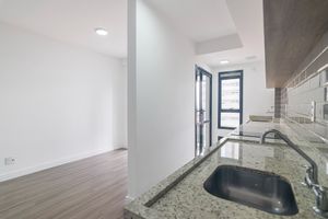 Image 19 - 922131