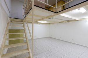 Image 1 - 922139