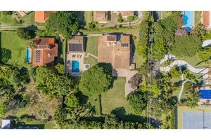 Image 1 - 922147