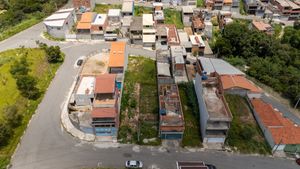 Image 13 - 922151