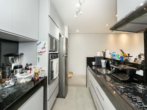 Image 24 - 922163