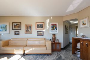 Image 3 - 922176