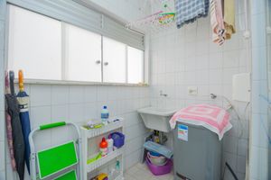 Image 27 - 922179