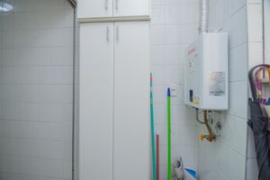 Image 29 - 922179