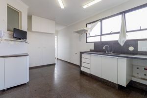 Image 21 - 922191