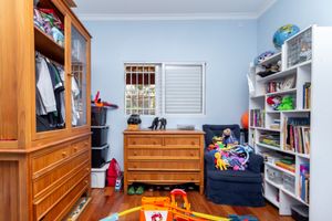 Image 35 - 922194