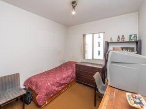 Image 14 - 922200