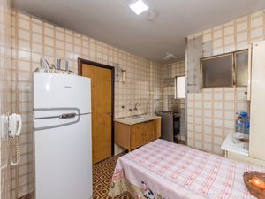 Image 18 - 922200