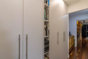 Image 43 - 922204