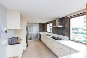 Image 32 - 922210