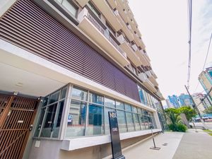Image 17 - 922237