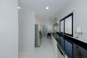 Image 38 - 922241