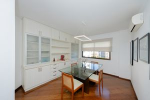 Image 32 - 922241