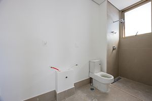 Image 18 - 922245
