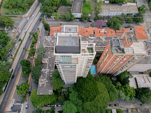Image 35 - 922247