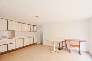 Image 34 - 922249