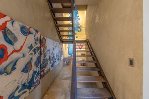 Image 51 - 922250