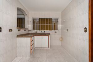 Image 16 - 922251