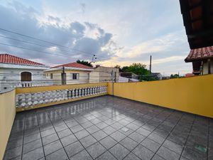 Image 38 - 922251