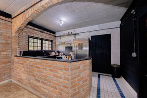 Image 22 - 922256