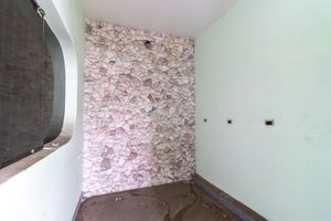 Image 34 - 922261