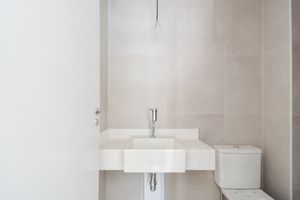 Image 21 - 922265